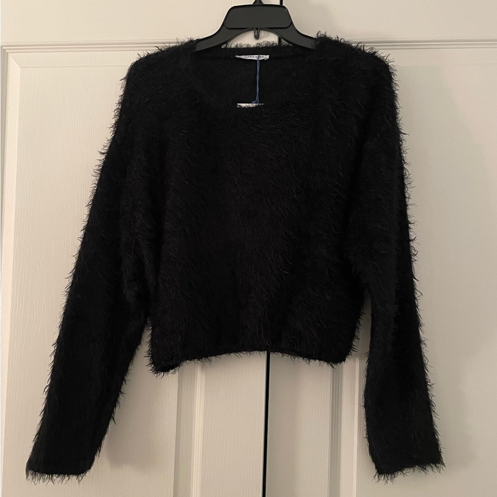 Zara Black Fuzzy Cropped Sweater*NEW*